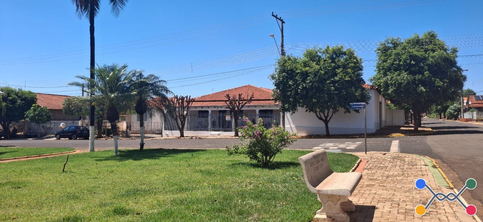 Casa, Residencial, 4 dormitório(s), 5 vaga(s) de garagem