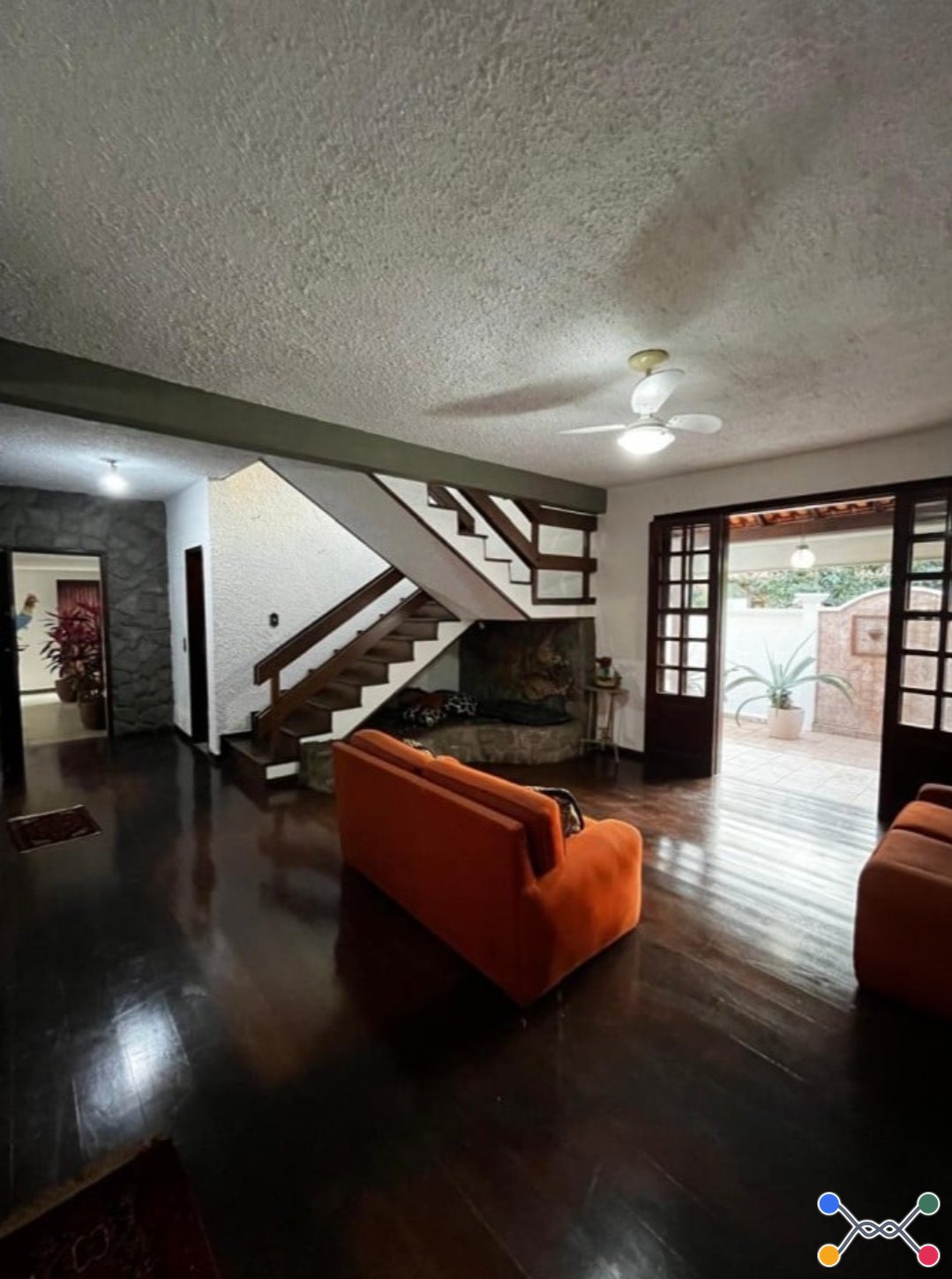 Casa, Residencial, 3 dormitório(s), 4 vaga(s) de garagem