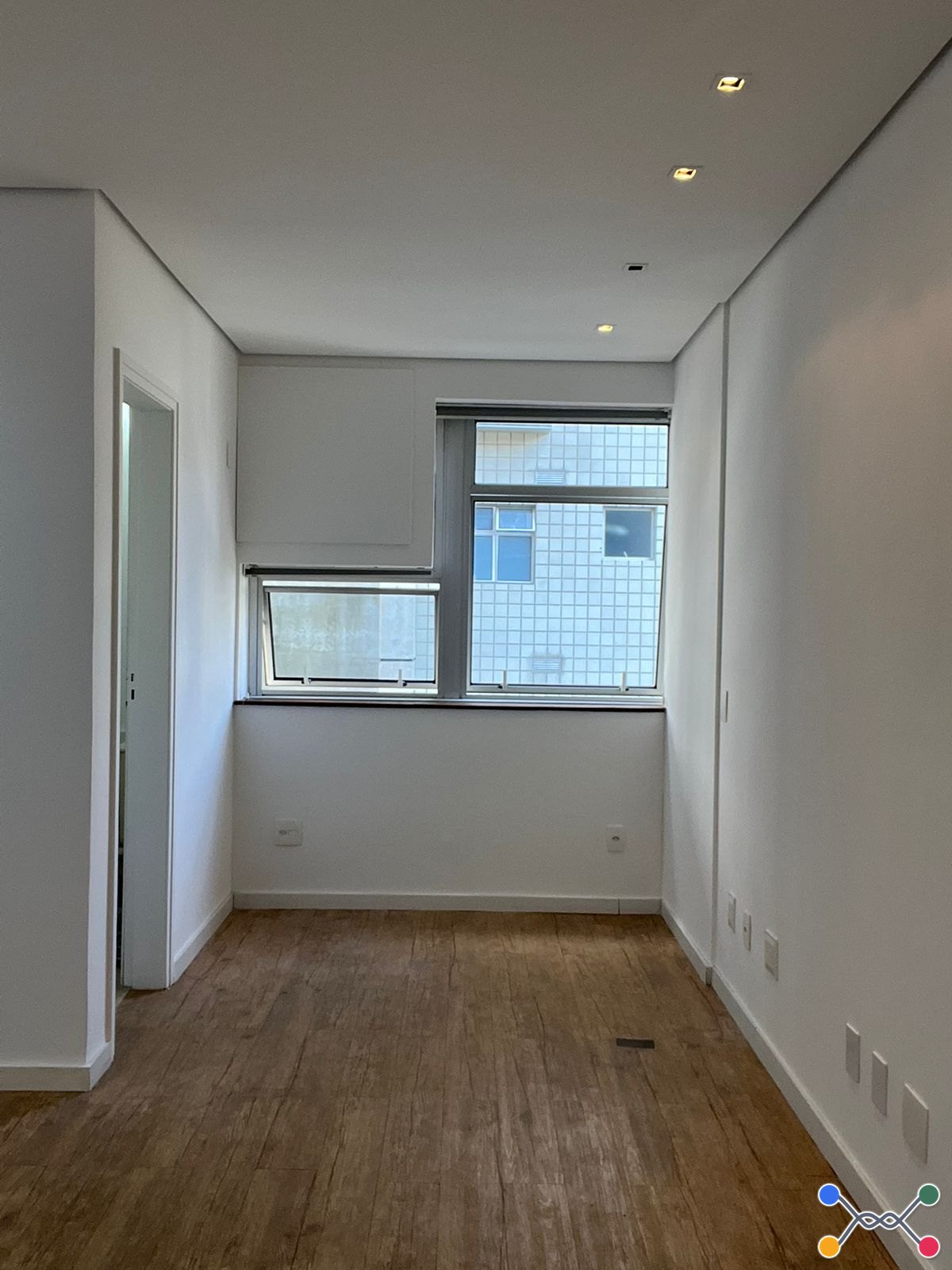 Sala, Comercial