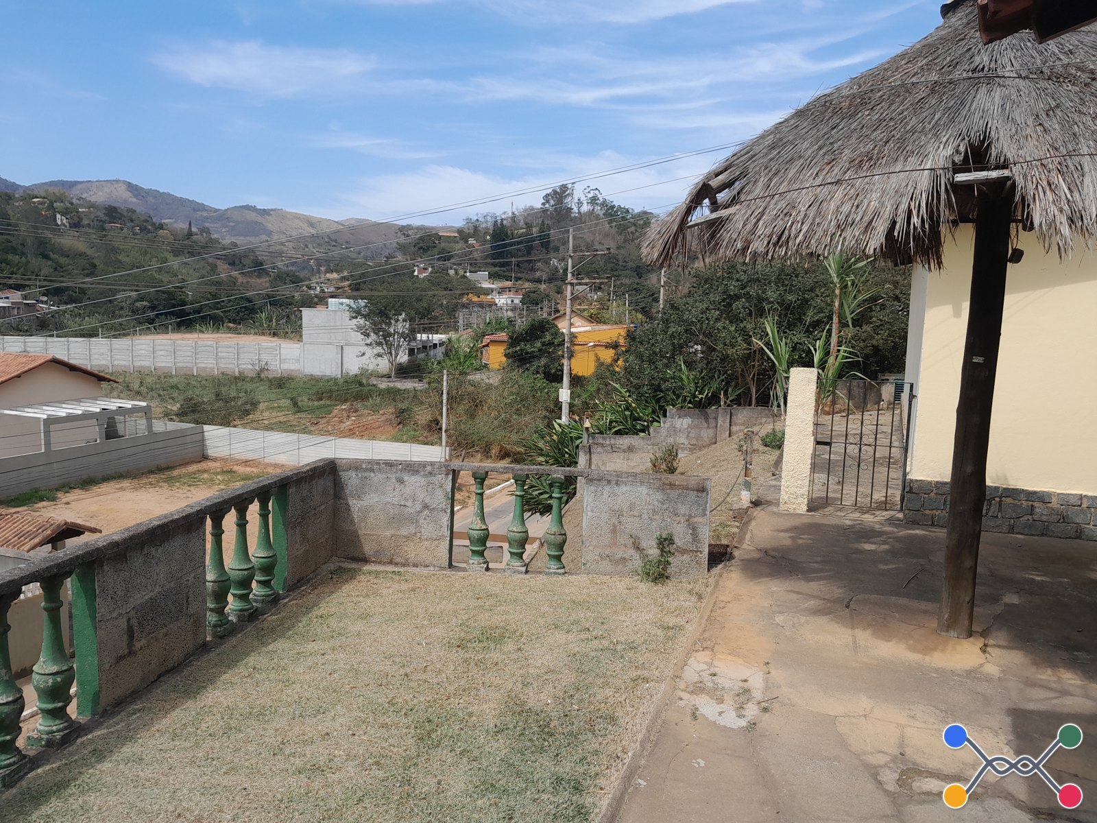 Casa, Residencial, 3 dormitório(s), 10 vaga(s) de garagem