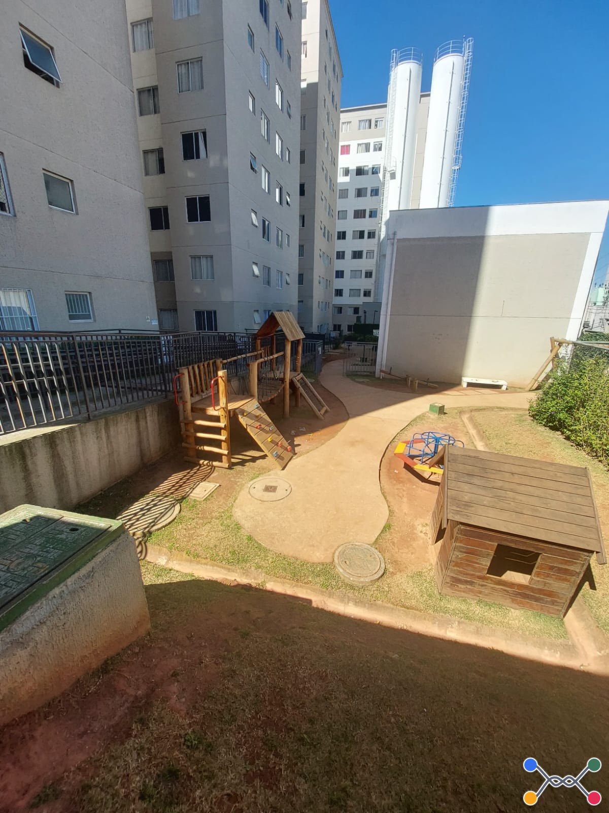Apartamento Condomínio, Residencial, 2 dormitório(s), 1 vaga(s) de garagem