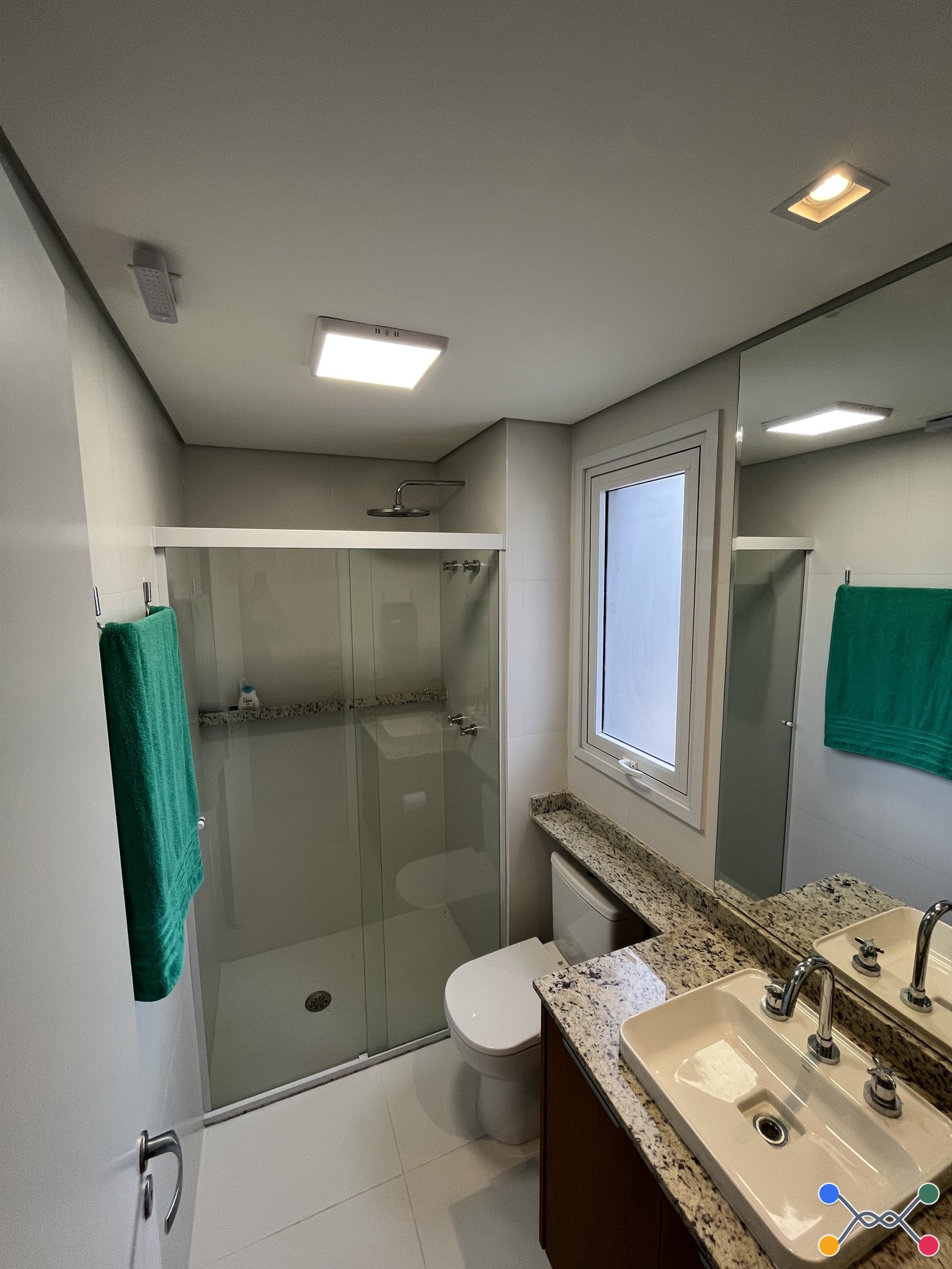 Apartamento Condomínio, Residencial, 2 dormitório(s), 1 vaga(s) de garagem