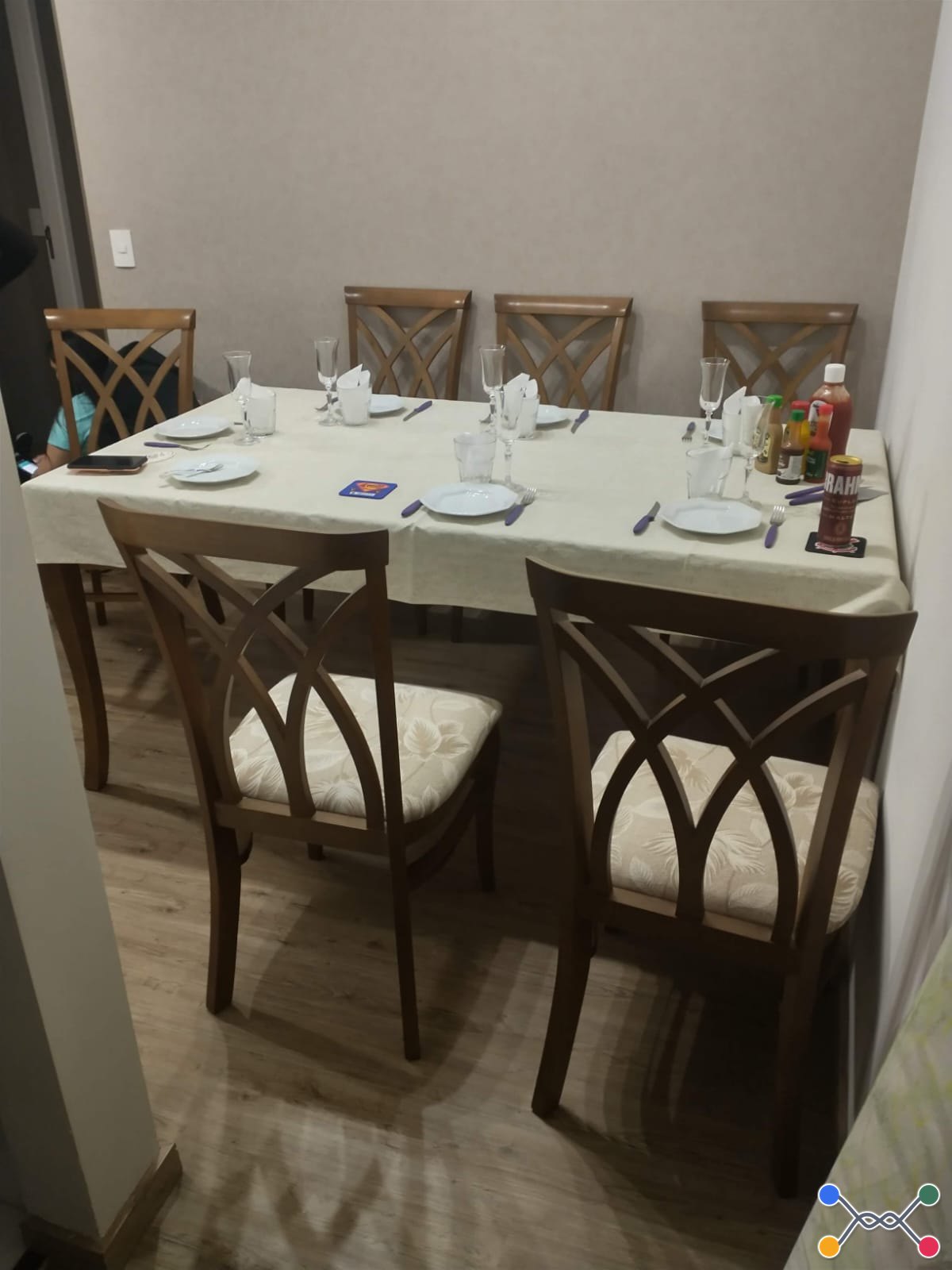 Apartamento Condomínio, Residencial, 2 dormitório(s), 2 vaga(s) de garagem