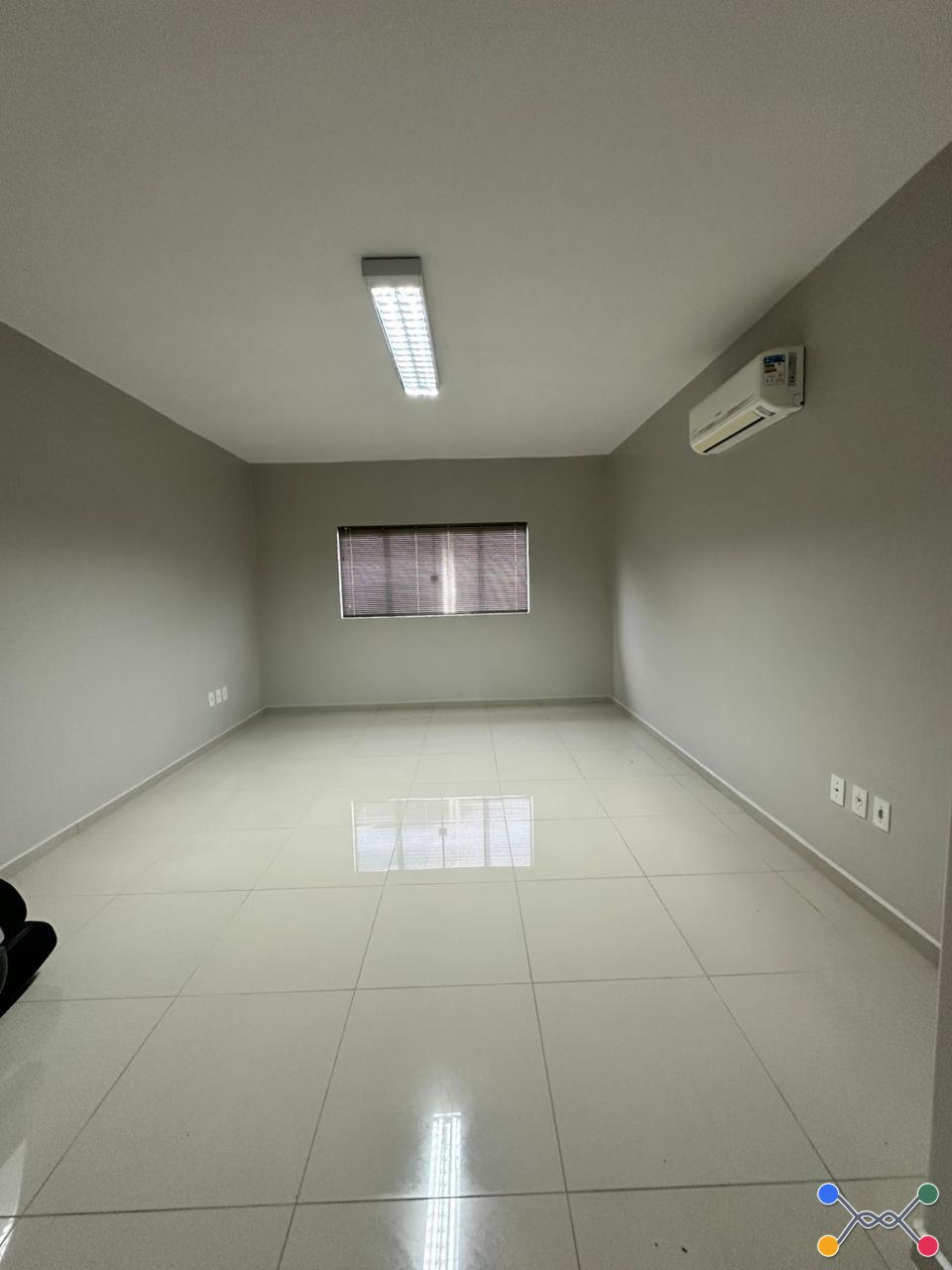 Casa, Comercial, 4 dormitório(s), 4 vaga(s) de garagem